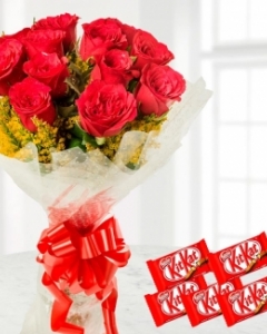 12 Red Roses Bunch - 5 Nestle KitKat